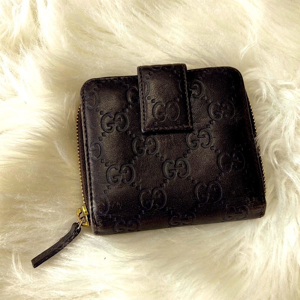 GUCCI Small Zip around Wallet